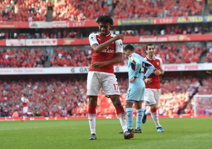 Framed Print : Alex Iwobi's Brace: Arsenal's Winning Moment Against Burnley (May 2018)