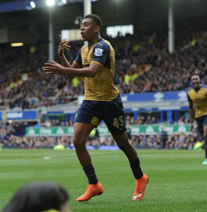 Framed Print : Alex Iwobi's Double Strike: Everton vs. Arsenal in Premier League (2015-16) Framed Print : Alex Iwobi's Double Strike: Everton vs. Arsenal in Premier League (2015-16)