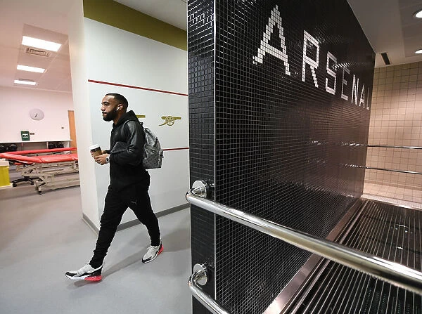 Alex Lacazette in Arsenal Changing Room Before Europa League Quarterfinal vs CSKA Moscow
