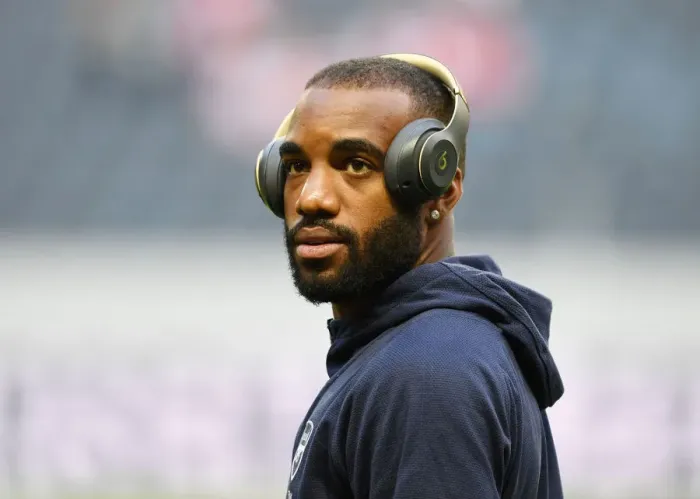 Framed Print : Alex Lacazette Gears Up: Arsenal vs SS Lazio Pre-Season Friendly, Stockholm 2018