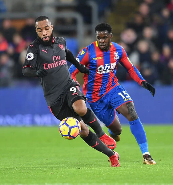 Alex Lacazette Outmaneuvers Schlupp: A Flash of Skill from Arsenal's Victory over Crystal Palace, Premier League 2017-18