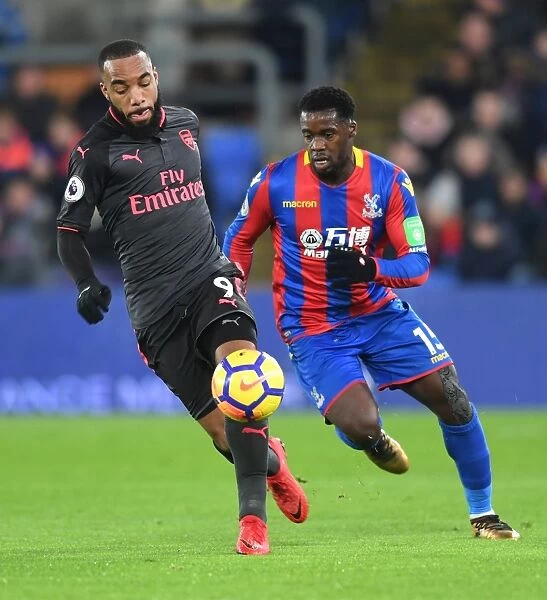 Alex Lacazette Outsmarts Jeffrey Schlupp: A Moment of Brilliance from the Arsenal Striker in the Crystal Palace vs Arsenal Premier League Match, 2017-18