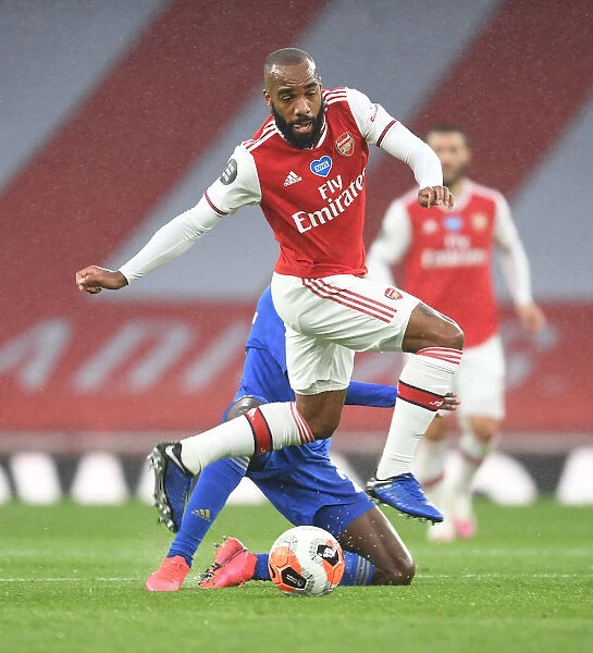 Alex Lacazette Outsmarts Wilfred Ndidi: Arsenal's Tactical Triumph Over Leicester City