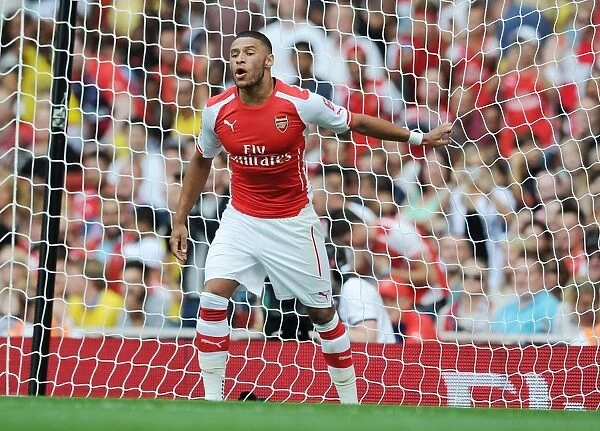 Alex Oxlade-Chamberlain: In Action for Arsenal Against Benfica, Emirates Cup 2014