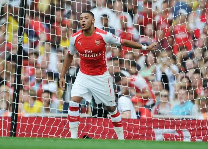Framed Print : Alex Oxlade-Chamberlain: In Action for Arsenal Against Benfica, Emirates Cup 2014 Framed Print : Alex Oxlade-Chamberlain: In Action for Arsenal Against Benfica, Emirates Cup 2014