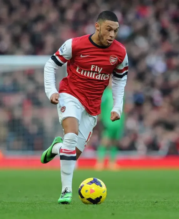 Framed Print : Alex Oxlade-Chamberlain: In Action for Arsenal Against Crystal Palace (Premier League 2013-14) Framed Print : Alex Oxlade-Chamberlain: In Action for Arsenal Against Crystal Palace (Premier League 2013-14)