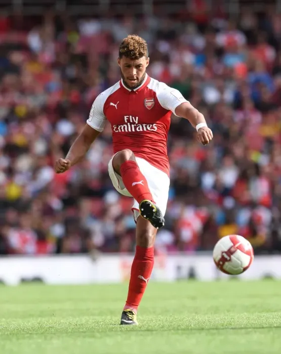 Framed Print : Alex Oxlade-Chamberlain: In Action for Arsenal against Sevilla, Emirates Cup 2017-18 Framed Print : Alex Oxlade-Chamberlain: In Action for Arsenal against Sevilla, Emirates Cup 2017-18