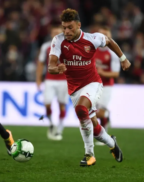 Framed Print : Alex Oxlade-Chamberlain in Action: Arsenal vs. Western Sydney Wanderers, Sydney 2017 Framed Print : Alex Oxlade-Chamberlain in Action: Arsenal vs. Western Sydney Wanderers, Sydney 2017