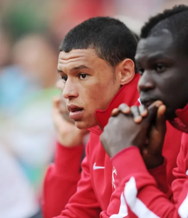 Framed Print : Alex Oxlade-Chamberlain in Action for Arsenal vs Bolton Wanderers (2011-12)