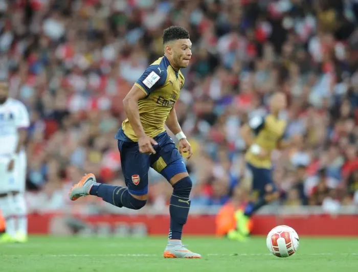 Framed Print : Alex Oxlade-Chamberlain in Action: Arsenal vs Lyon, Emirates Cup 2015 / 16 Framed Print : Alex Oxlade-Chamberlain in Action: Arsenal vs Lyon, Emirates Cup 2015 / 16