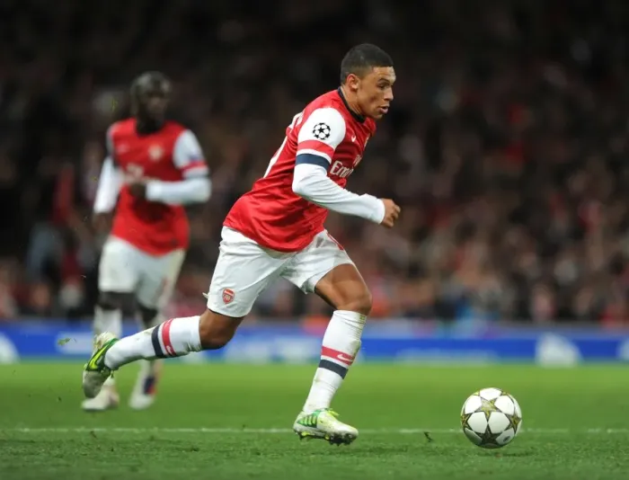 Framed Print : Alex Oxlade-Chamberlain in Action: Arsenal vs Montpellier, UEFA Champions League (2012)