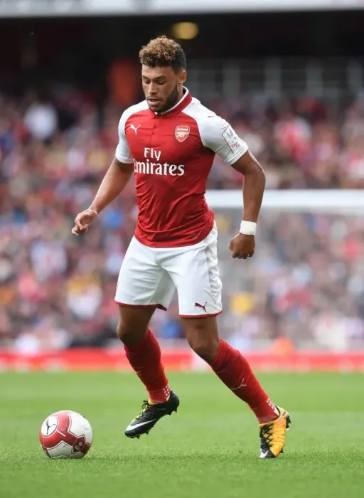 Framed Print : Alex Oxlade-Chamberlain in Action: Arsenal vs Sevilla, Emirates Cup 2017-18