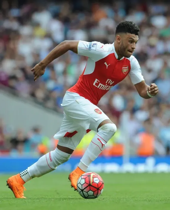 Framed Print : Alex Oxlade-Chamberlain: In Action for Arsenal Against West Ham United (Premier League 2015-16) Framed Print : Alex Oxlade-Chamberlain: In Action for Arsenal Against West Ham United (Premier League 2015-16)