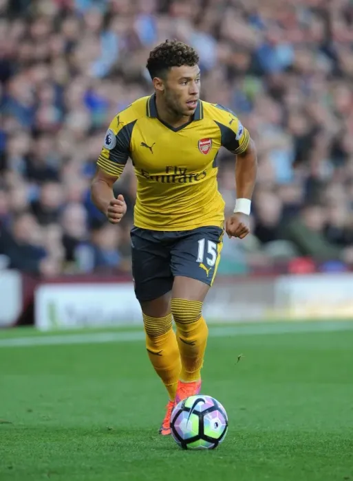 Framed Print : Alex Oxlade-Chamberlain: In Action Against Burnley, Premier League 2016-17