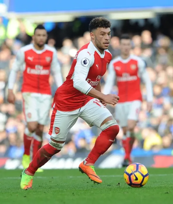 Framed Print : Alex Oxlade-Chamberlain in Action: Chelsea vs Arsenal, Premier League 2016-17
