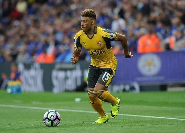 Alex Oxlade-Chamberlain: In Action Against Leicester City, Premier League 2016-17