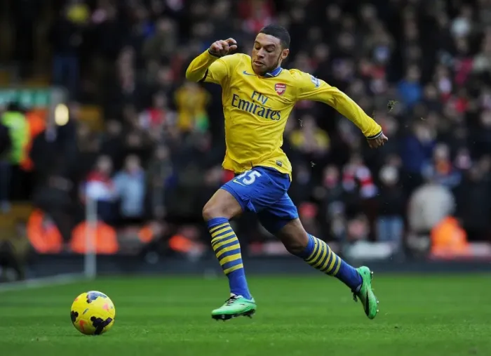 Framed Print : Alex Oxlade-Chamberlain in Action: Liverpool vs Arsenal, Premier League 2013-14