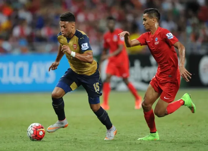 Framed Print : Alex Oxlade-Chamberlain (Arsenal). Arsenal 4: 0 Singapore XI. Barclays Asia Tour. Singapore Framed Print : Alex Oxlade-Chamberlain (Arsenal). Arsenal 4: 0 Singapore XI. Barclays Asia Tour. Singapore
