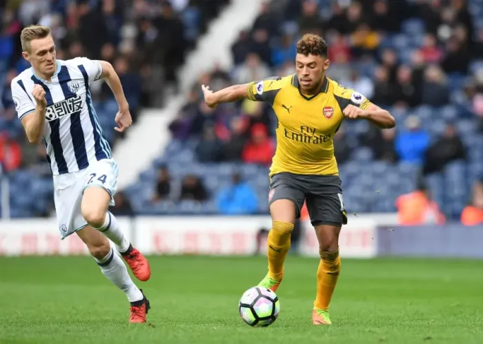 Framed Print : Alex Oxlade-Chamberlain Outsmarts Darren Fletcher: Arsenal's Premier League Triumph over West Brom Framed Print : Alex Oxlade-Chamberlain Outsmarts Darren Fletcher: Arsenal's Premier League Triumph over West Brom