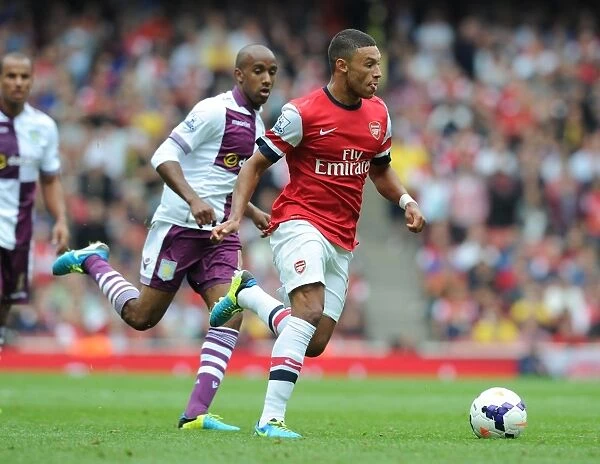 Alex Oxlade-Chamberlain Outsmarts Fabian Delph: Arsenal vs Aston Villa, 2013 - A Masterclass in Dribbling