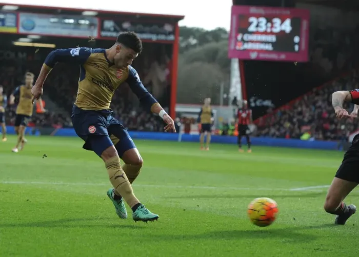 Framed Print : Alex Oxlade-Chamberlain Scores Arsenal's Second Goal: Bournemouth vs. Arsenal, Premier League 2015-16 - The Moment of Triumph
