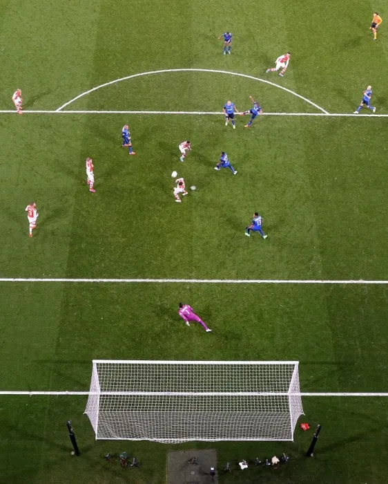 Framed Print : Alex Oxlade-Chamberlain Scores Dramatic Goal Against AS Monaco in UEFA Champions League Framed Print : Alex Oxlade-Chamberlain Scores Dramatic Goal Against AS Monaco in UEFA Champions League