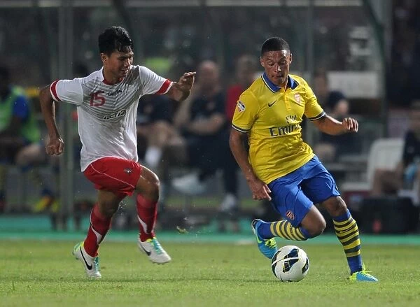 Alex Oxlade-Chamberlain vs. Ahmad Jufrianto: Arsenal vs. Indonesia All-Stars, 2013