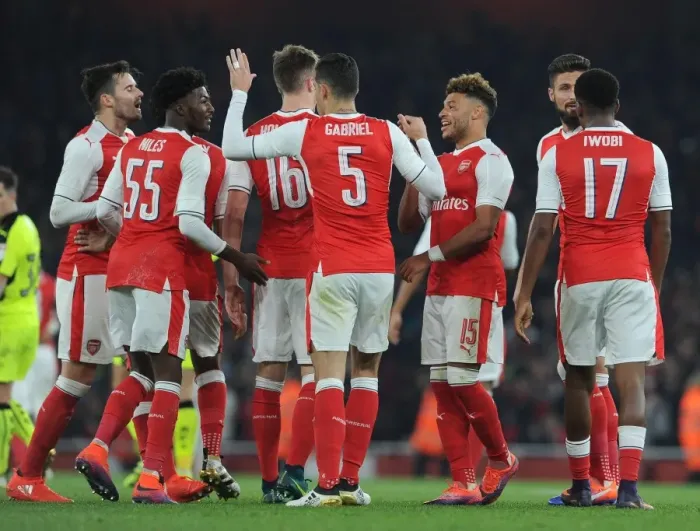 Framed Print : Alex Oxlade-Chamberlain's Brace: Arsenal Overpower Reading in EFL Cup