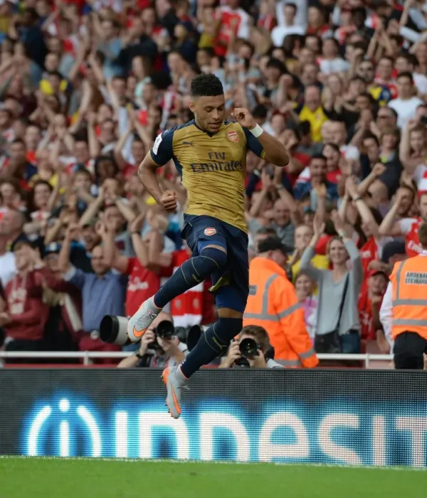 Framed Print : Alex Oxlade-Chamberlain's Thrilling Goal: Arsenal vs Olympique Lyonnais, Emirates Cup 2015 / 16 Framed Print : Alex Oxlade-Chamberlain's Thrilling Goal: Arsenal vs Olympique Lyonnais, Emirates Cup 2015 / 16