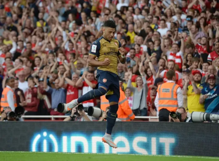 Framed Print : Alex Oxlade-Chamberlain's Thrilling Goal: Arsenal vs Olympique Lyonnais, Emirates Cup 2015 / 16 Framed Print : Alex Oxlade-Chamberlain's Thrilling Goal: Arsenal vs Olympique Lyonnais, Emirates Cup 2015 / 16