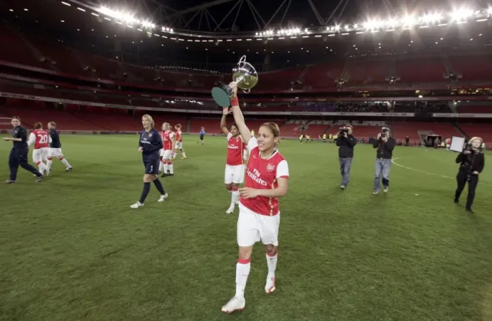 Framed Print : Alex Scott (Arsenal) with the Premier League