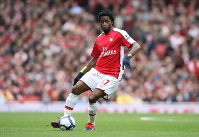 Framed Print : Alex Song in Action: Arsenal's 3:1 Victory Over Birmingham City, Barclays Premier League, Emirates Stadium, 17 / 10 / 09