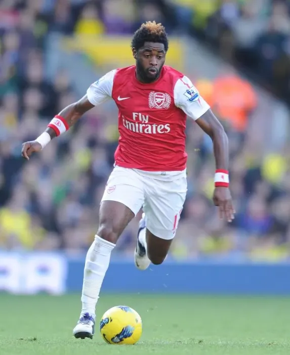 Framed Print : Alex Song in Action: Norwich City vs Arsenal, Premier League 2011-12 Framed Print : Alex Song in Action: Norwich City vs Arsenal, Premier League 2011-12