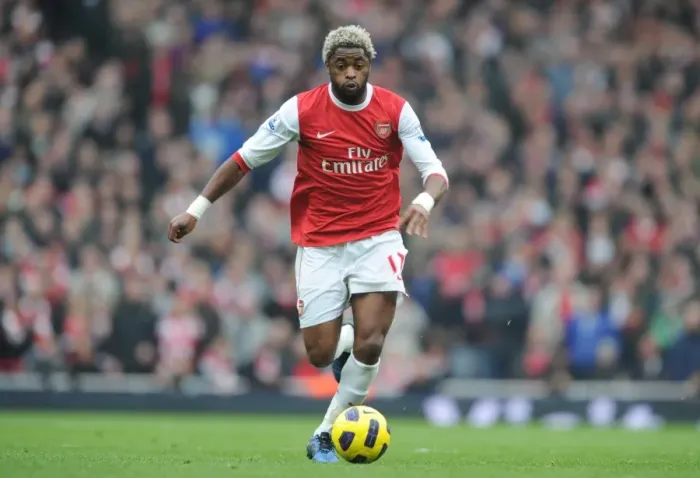 Framed Print : Alex Song (Arsenal). Arsenal 2: 3 Tottenham Hotspur. Baclays Premier League