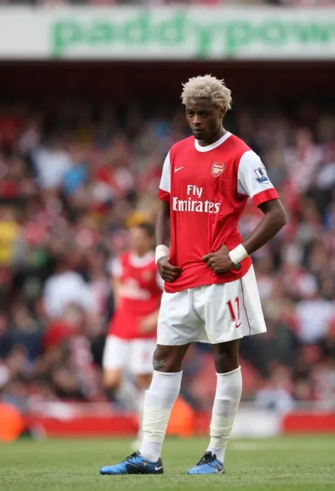 Framed Print : Alex Song (Arsenal). Arsenal 2: 3 West Bromwich Albion, Barclays Premier League