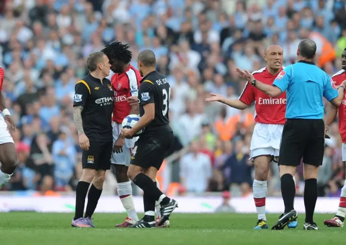 Framed Print : Alex Song (Arsenal) clashes with Craig Bellemy (Man City). Arsenal 0: 0 Manchester City