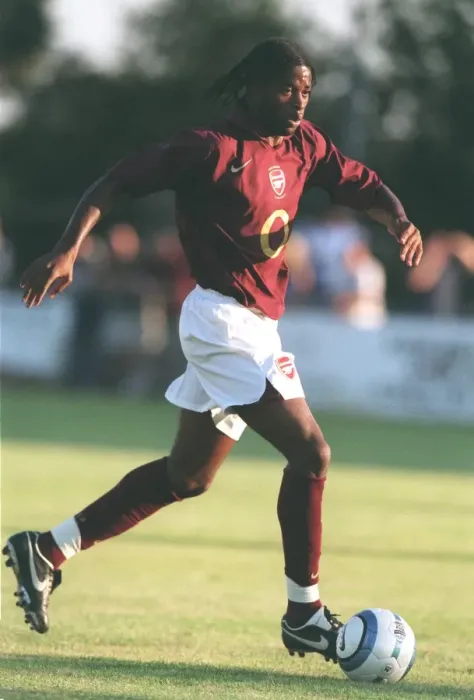 Framed Print : Alex Song (Arsenal). Coventry City Reserves 1: 0 Arsenal Reserves