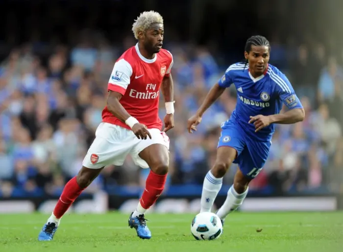 Framed Print : Alex Song (Arsenal) Florent Malouda (Chelsea). Chelsea 2: 0 Arsenal, Barclays Premier League