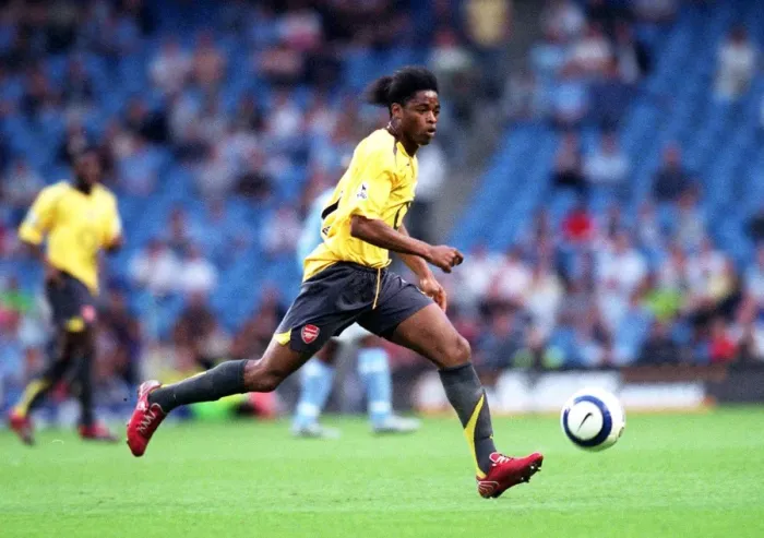 Framed Print : Alex Song (Arsenal). Manchester City 1: 3 Arsenal. FA Premiership