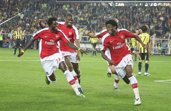 Alex Song celebrates scoring Arsenals 4th goal with