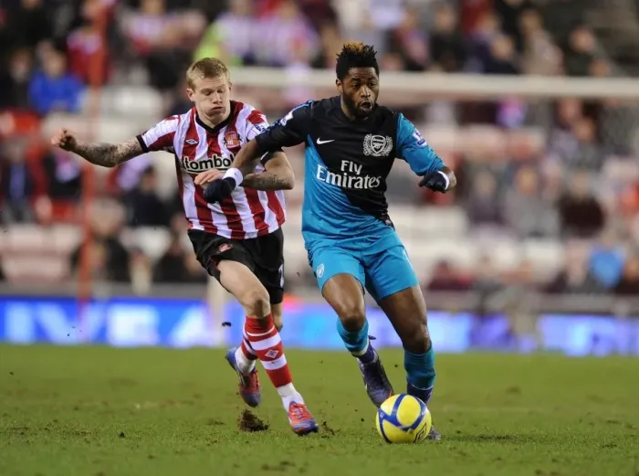 Framed Print : Alex Song vs. James McClean: FA Cup Clash between Sunderland and Arsenal