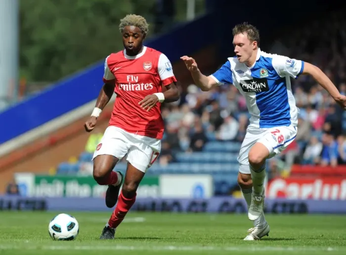 Framed Print : Alex Song vs. Phil Jones: Arsenal's Win at Blackburn Rovers (28 / 8 / 2010)