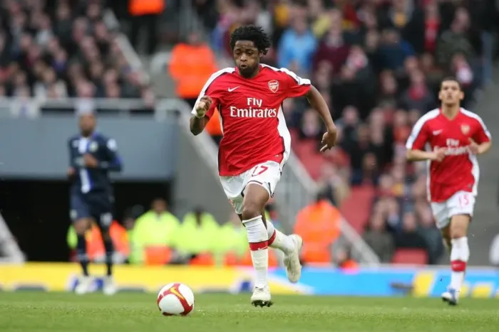 Framed Print : Alex Song's Dominant Performance: Arsenal's 4-0 Victory Over Blackburn Rovers, Emirates Stadium, 2009