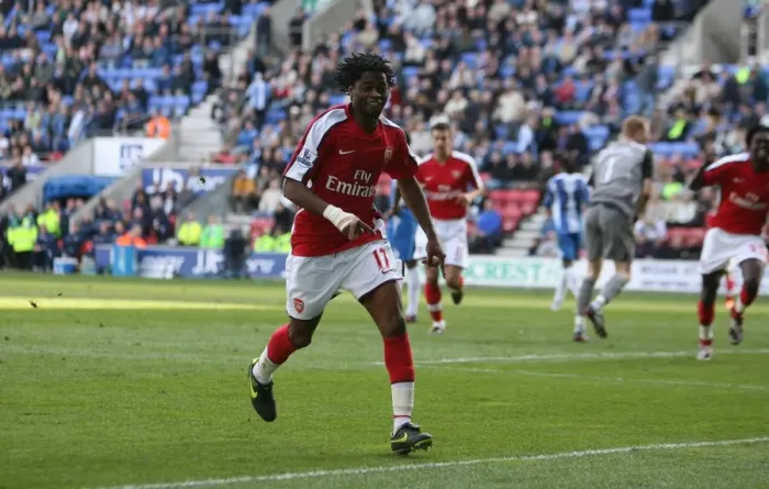 Framed Print : Alex Song's Goal Celebration: Arsenal's 4th against Wigan Athletic in Premier League (11 / 4 / 09)