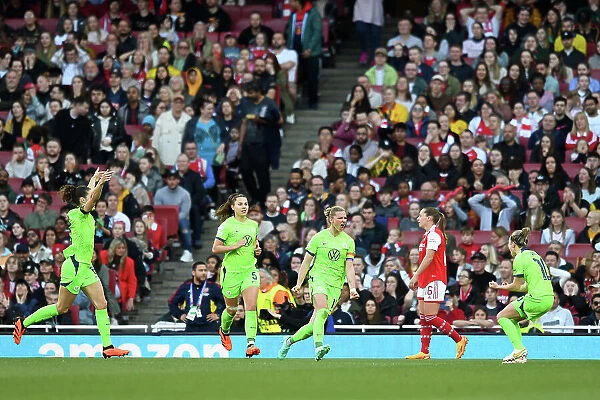 Alexandra Popp Scores Second Goal for VfL Wolfsburg in Arsenal Women's Champions League Semifinal