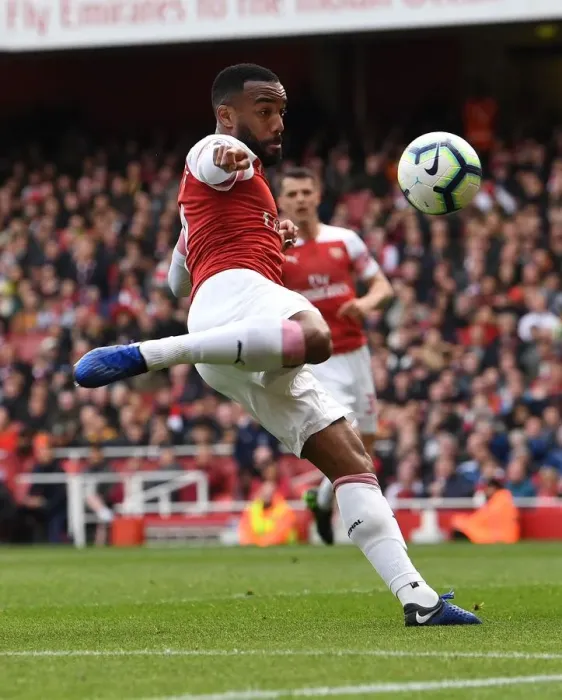 Framed Print : Alexandre Lacazette in Action: Arsenal vs Brighton & Hove Albion, Premier League 2018-19 Framed Print : Alexandre Lacazette in Action: Arsenal vs Brighton & Hove Albion, Premier League 2018-19