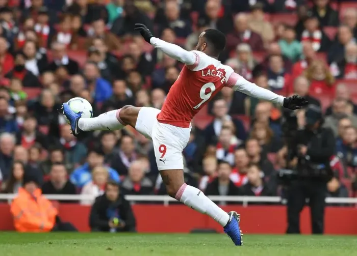 Framed Print : Alexandre Lacazette: In Action for Arsenal vs Brighton & Hove Albion, Premier League 2018-19 Framed Print : Alexandre Lacazette: In Action for Arsenal vs Brighton & Hove Albion, Premier League 2018-19