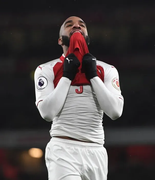 Framed Print : Alexandre Lacazette in Action: Arsenal vs Newcastle United, Premier League 2017-18 Framed Print : Alexandre Lacazette in Action: Arsenal vs Newcastle United, Premier League 2017-18