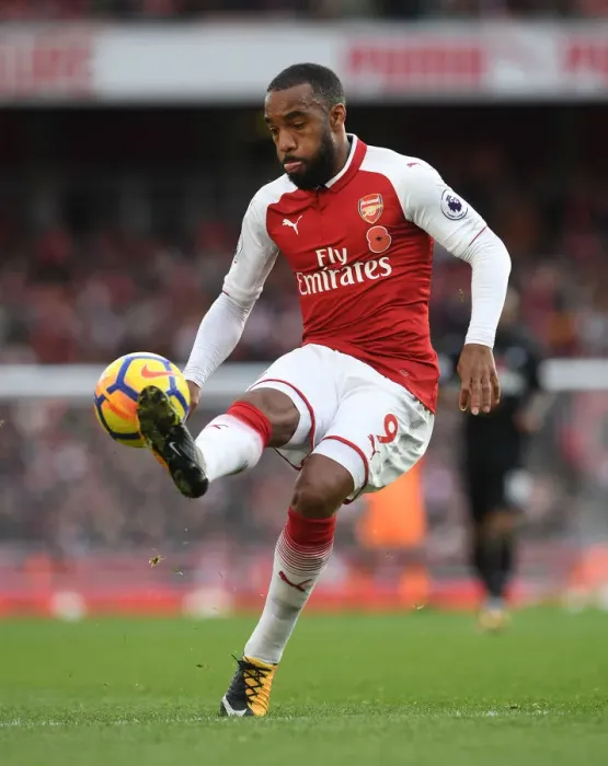 Framed Print : Alexandre Lacazette in Action: Arsenal vs Swansea City, Premier League 2017-18