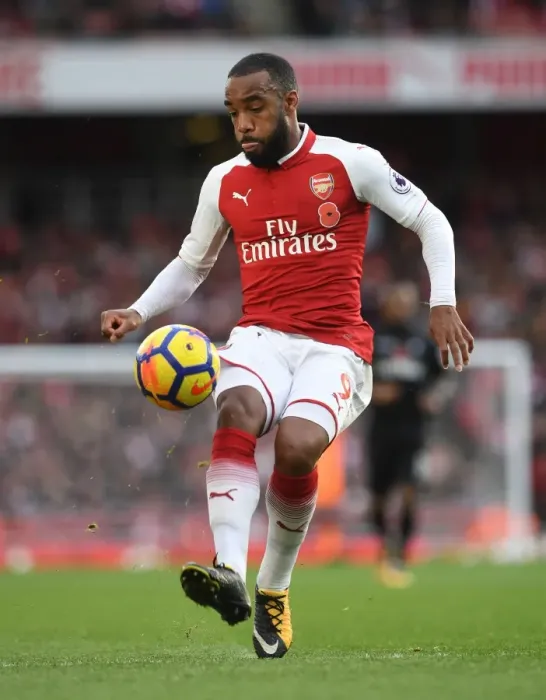 Framed Print : Alexandre Lacazette in Action: Arsenal vs Swansea City, Premier League 2017-18 Framed Print : Alexandre Lacazette in Action: Arsenal vs Swansea City, Premier League 2017-18